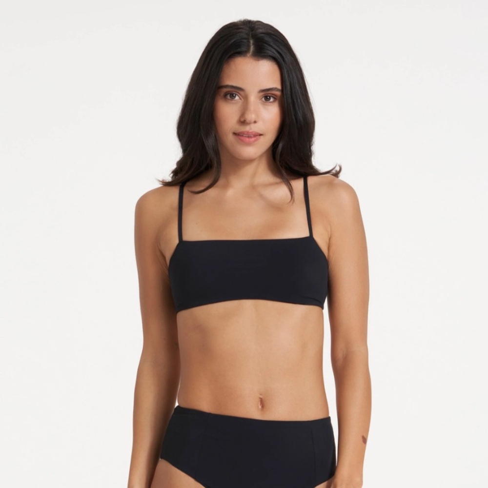 Vuori Black Bikini Top Size Medium NWT ***Sold Out***
